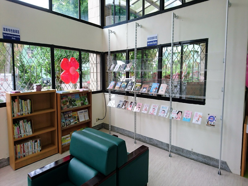 大湖鄉立圖書館